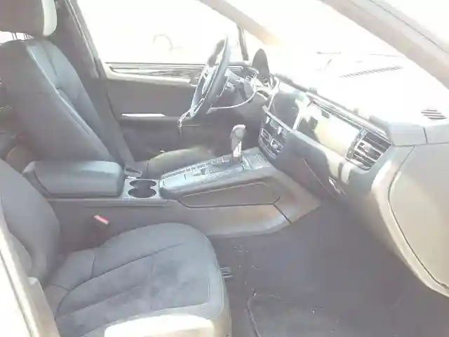 WP1AA2A57KLB00619 2019 PORSCHE MACAN-4