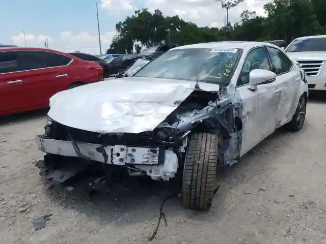 JTHBA1D29J5068811 2018 LEXUS IS 300-1
