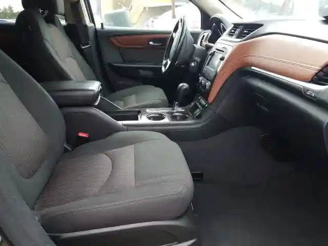 1GNKVHKD1HJ204103 2017 CHEVROLET TRAVERSE LT-4