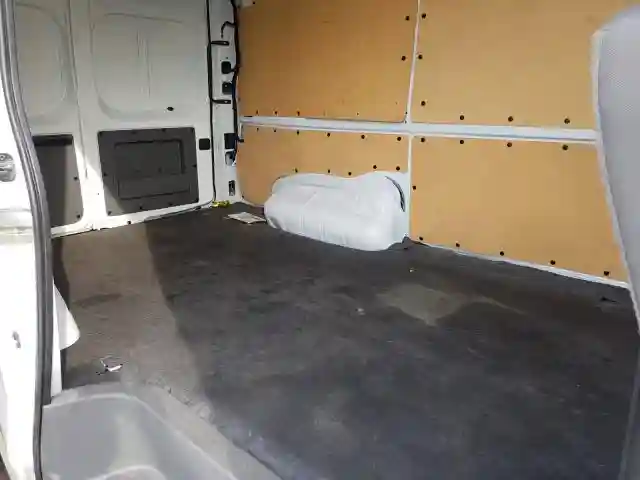 1N6BF0LY7KN811080 2019 NISSAN NV 2500 S-5