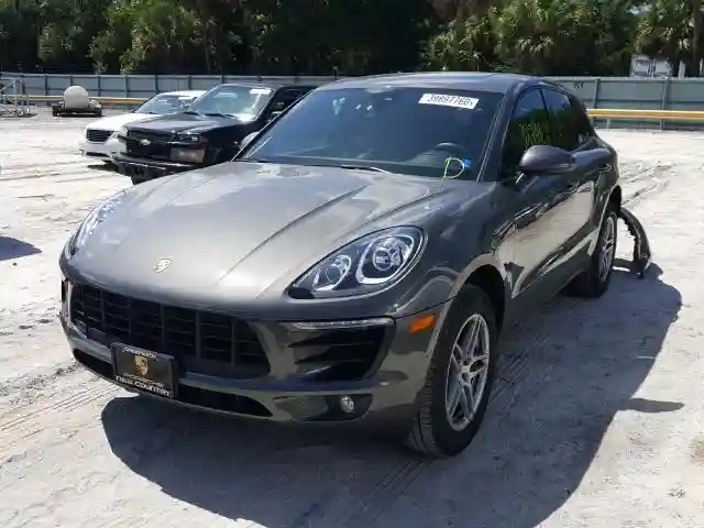 WP1AA2A55HLB82262 2017 PORSCHE MACAN-1