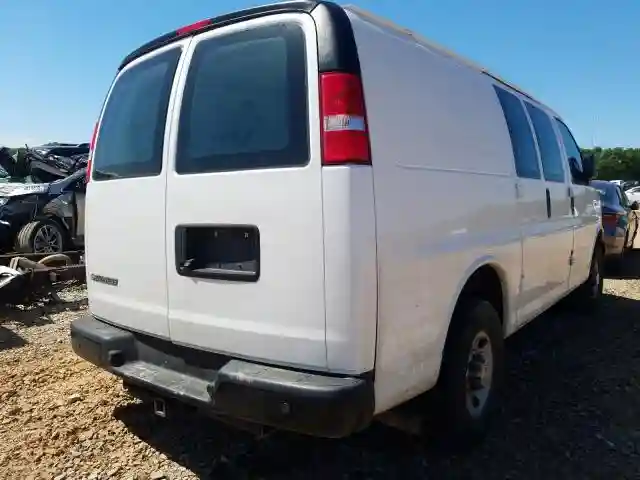 1GCWGAFG1J1236653 2018 CHEVROLET EXPRESS G2500-3