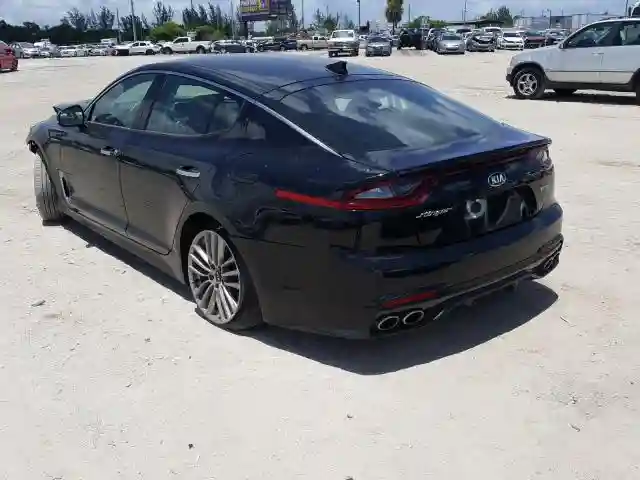 KNAE15LA2J6013610 2018 KIA STINGER-2
