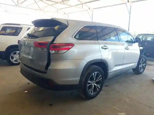 5TDZZRFH5HS217874 2017 TOYOTA HIGHLANDER LE-3
