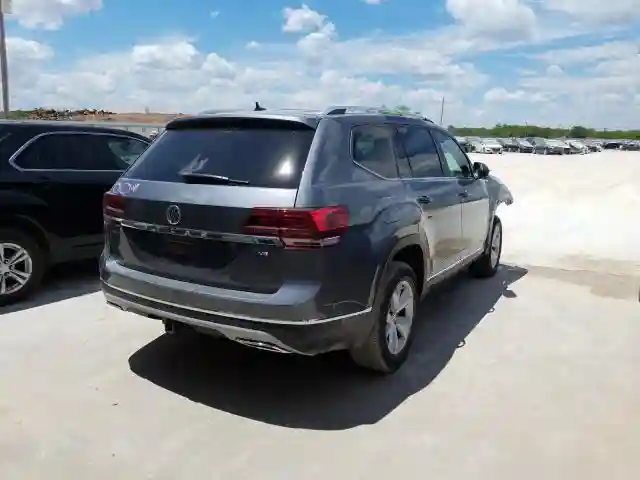1V2ER2CA8JC503124 2018 VOLKSWAGEN ATLAS SEL-3