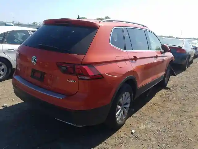 3VV2B7AX7KM108821 2019 VOLKSWAGEN TIGUAN SE-3