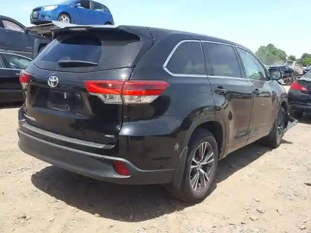 5TDBZRFH0HS359521 2017 TOYOTA HIGHLANDER LE-3
