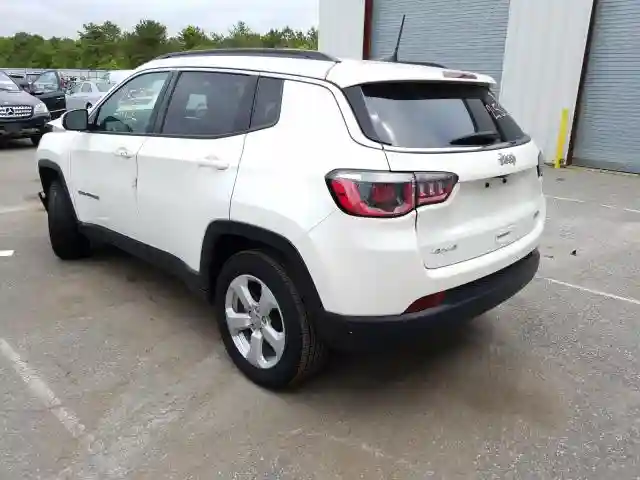 3C4NJDBB4KT734140 2019 JEEP COMPASS LATITUDE-2
