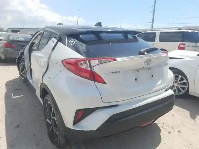 NMTKHMBX3KR074062 2019 TOYOTA C-HR XLE-2