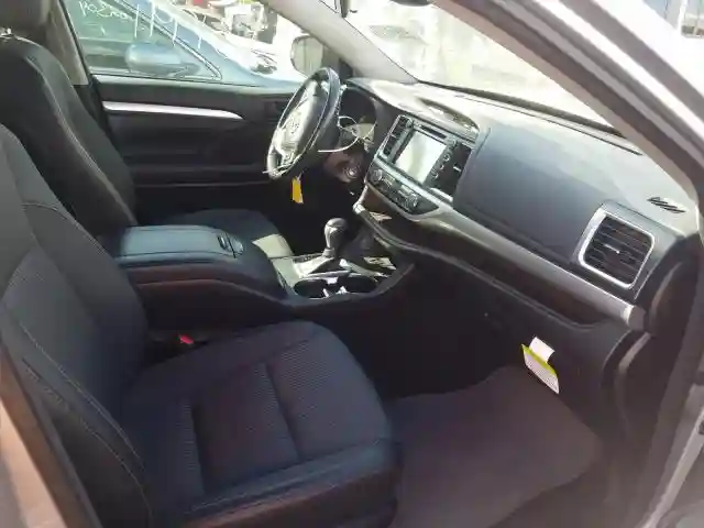 5TDZZRFH5HS217874 2017 TOYOTA HIGHLANDER LE-4
