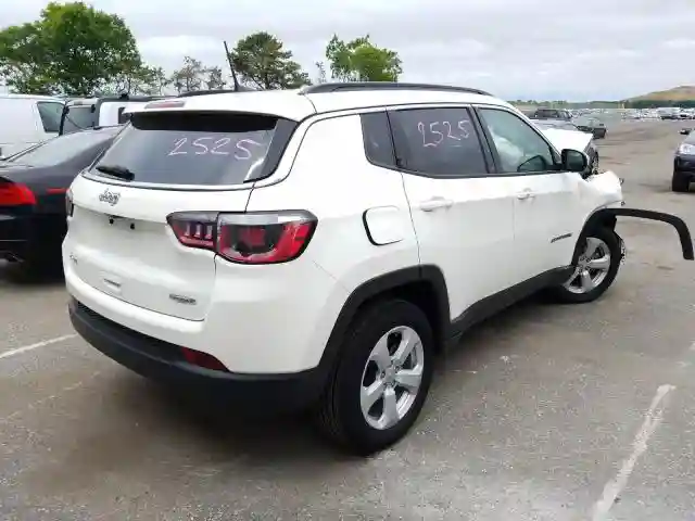 3C4NJDBB4KT734140 2019 JEEP COMPASS LATITUDE-3