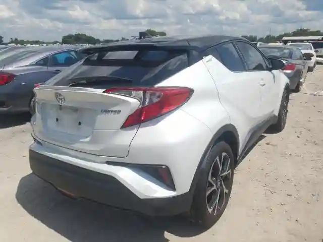 NMTKHMBX3KR074062 2019 TOYOTA C-HR XLE-3