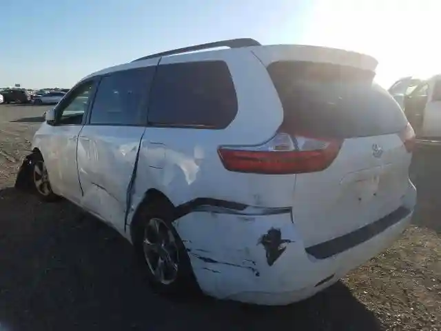 5TDKZ3DC9HS879219 2017 TOYOTA SIENNA LE-2