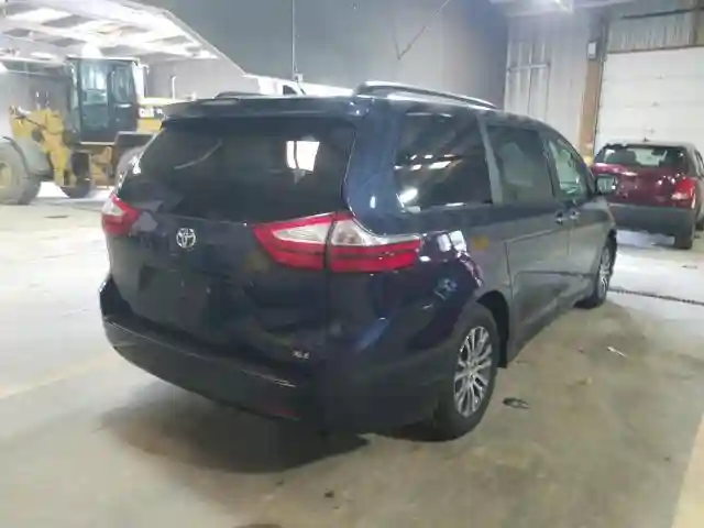5TDYZ3DC1JS936108 2018 TOYOTA SIENNA XLE-3