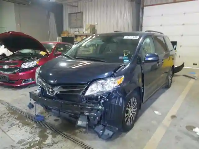 5TDYZ3DC1JS936108 2018 TOYOTA SIENNA XLE-1