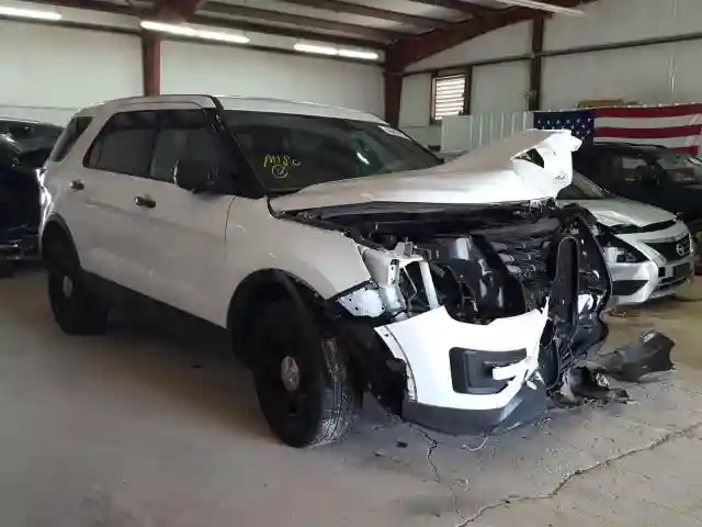 1FM5K8AR1JGB92108 2018 FORD EXPLORER POLICE INTERCEPTOR-0