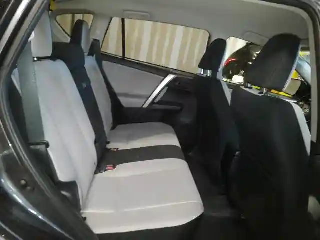 JTMRJREV9JD251929 2018 TOYOTA RAV4 HV LE-5