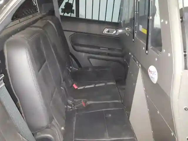 1FM5K8AT7HGD59724 2017 FORD EXPLORER POLICE INTERCEPTOR-5
