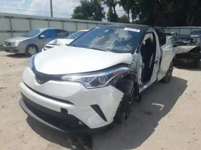 NMTKHMBX3KR074062 2019 TOYOTA C-HR XLE-1