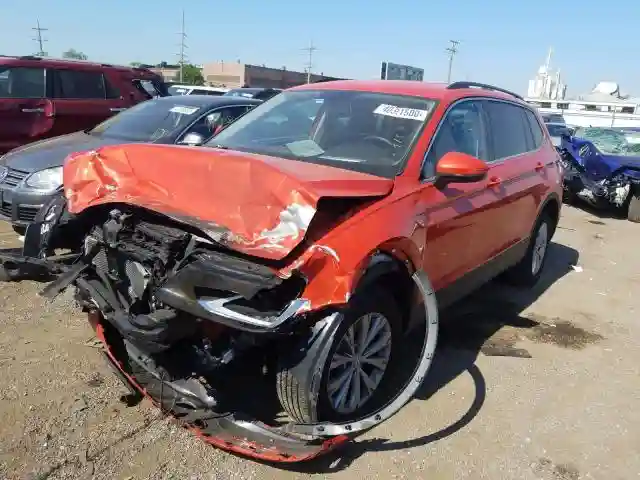 3VV2B7AX7KM108821 2019 VOLKSWAGEN TIGUAN SE-1
