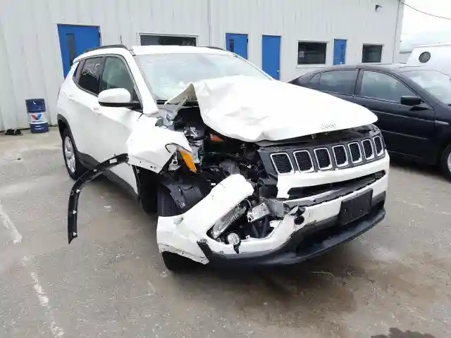 3C4NJDBB4KT734140 2019 JEEP COMPASS LATITUDE-0
