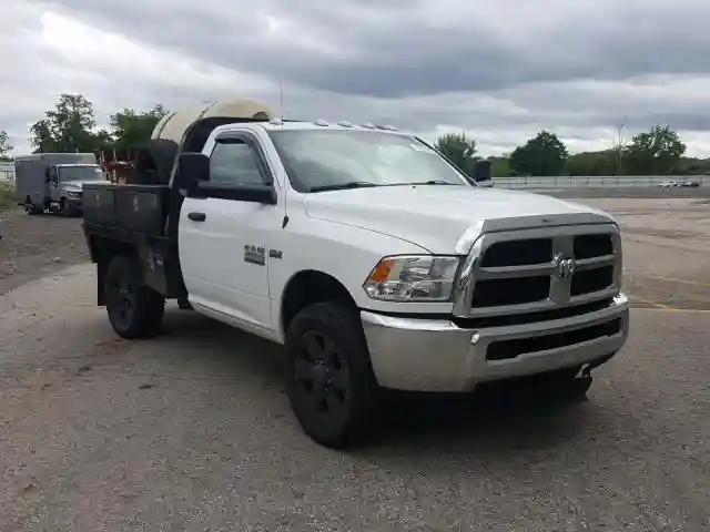 3C6MR5AJ3JG127003 2018 RAM 2500 ST-0