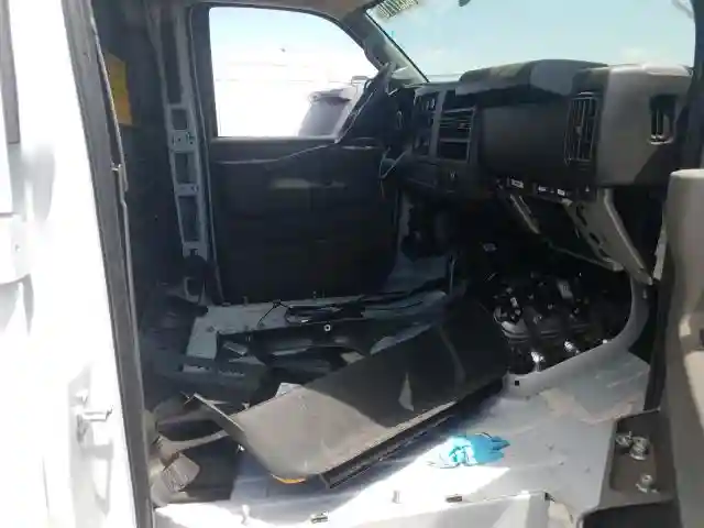 1GTW7AFGXL1207574 2020 GMC SAVANA G2500-4