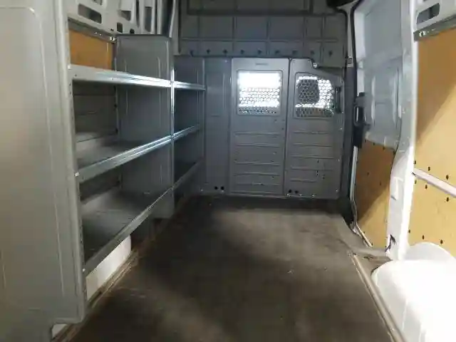 1N6AF0LY2JN815001 2018 NISSAN NV 2500 S-5