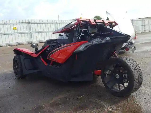 57XAARFA6K8132813 2019 POLARIS SLINGSHOT SLR-2