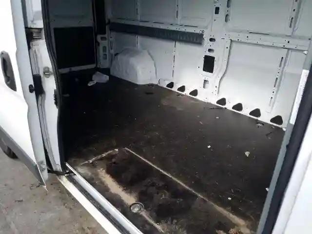 3C6TRVDG2JE117943 2018 RAM PROMASTER 2500 2500 HIGH-5