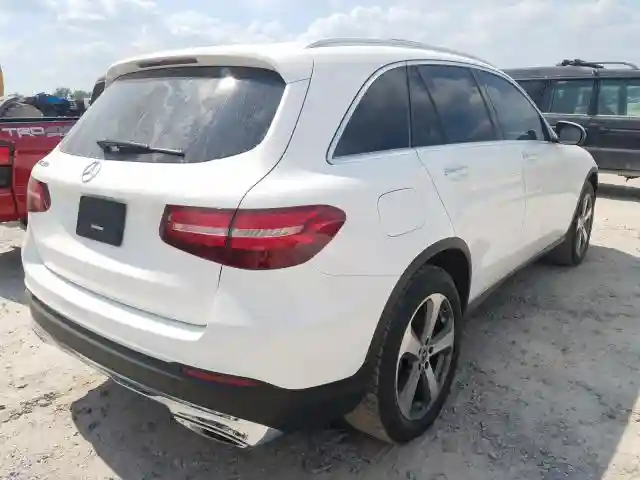 WDC0G4JB7HF233184 2017 MERCEDES-BENZ GLC 300-3