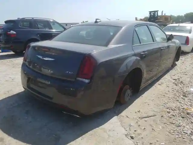 2C3CCAGG8KH648668 2019 CHRYSLER 300 S-3