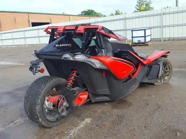 57XAARFA6K8132813 2019 POLARIS SLINGSHOT SLR-3