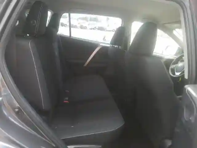 JTMRJREV4JD242121 2018 TOYOTA RAV4 HV LE-5