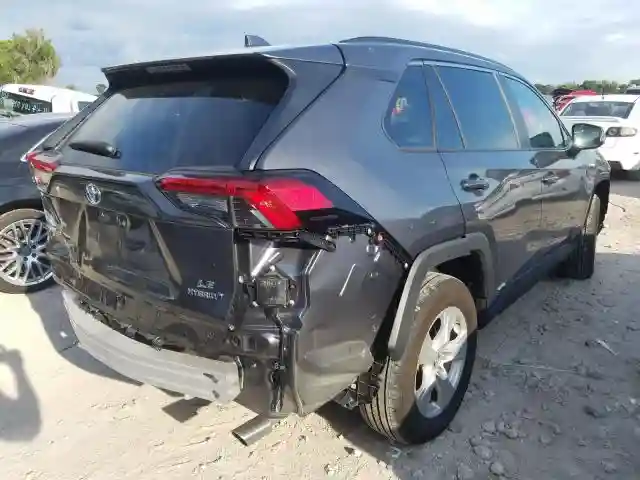 2T3MWRFVXKW014851 2019 TOYOTA RAV4 LE-3