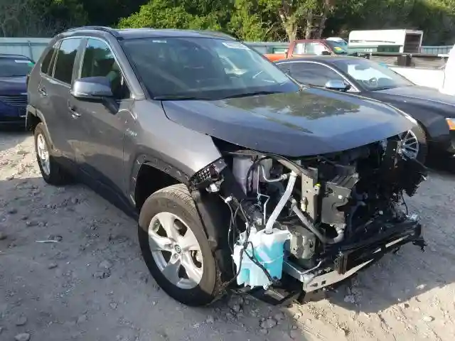 2T3MWRFVXKW014851 2019 TOYOTA RAV4 LE-0