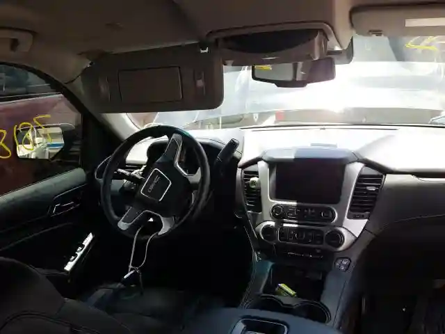 1GKS1GKC5HR385704 2017 GMC YUKON XL C1500 SLT-4