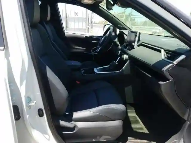 JTMEWRFV7LJ037203 2020 TOYOTA RAV4 XSE-4