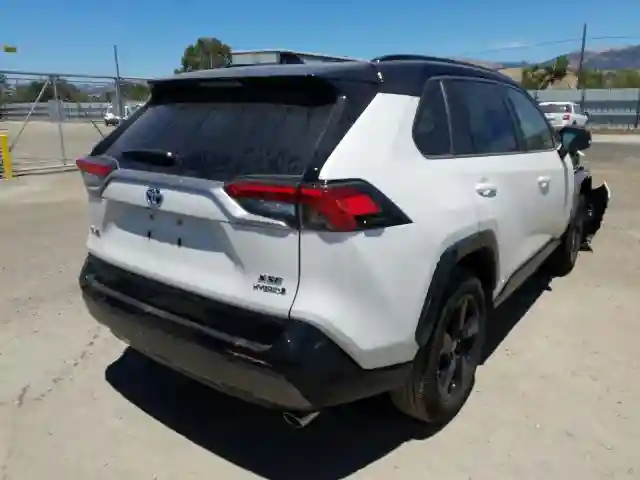JTMEWRFV7LJ037203 2020 TOYOTA RAV4 XSE-3
