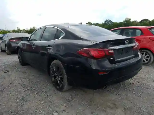 JN1BY1AR5KM585306 2019 INFINITI Q70 3.7 LUXE-2