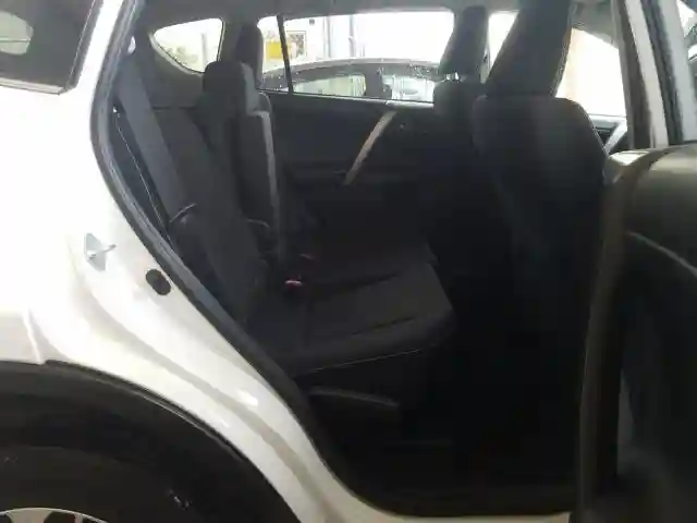 JTMRFREV4JJ256703 2018 TOYOTA RAV4 ADVENTURE-5