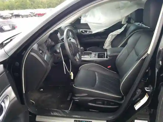 JN1BY1AR5KM585306 2019 INFINITI Q70 3.7 LUXE-4