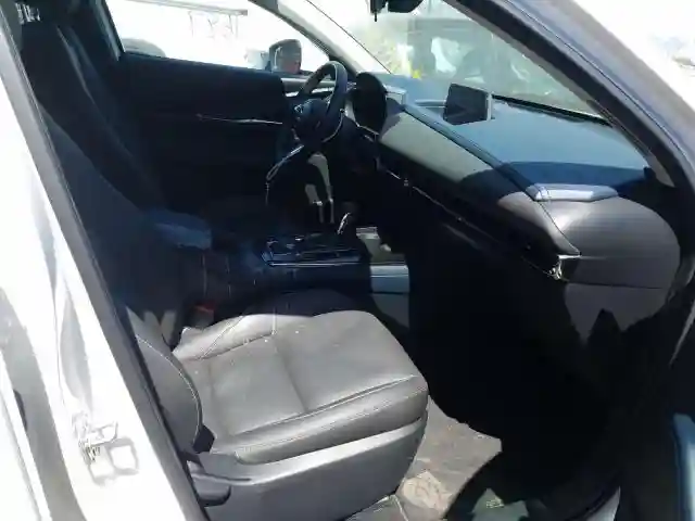 3MVDMBDL2LM108657 2020 MAZDA CX-30 PREFERRED-4