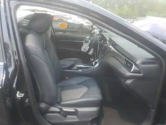4T1B21HK9KU521997 2019 TOYOTA CAMRY HYBRID-4