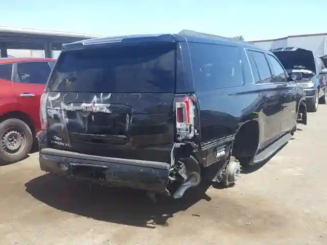 1GKS2GKC1LR171749 2020 GMC YUKON XL K1500 SLT-3