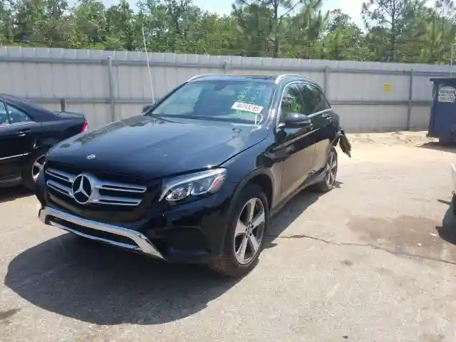 WDC0G4JB4KF592144 2019 MERCEDES-BENZ GLC 300-1