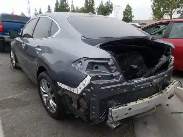 JN1BY1AP4HM740709 2017 INFINITI Q70 3.7-2