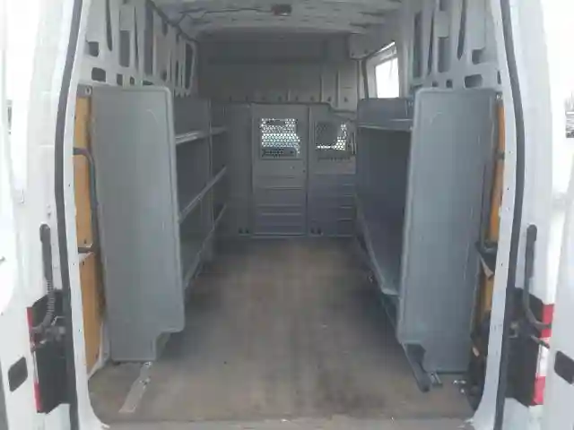 1N6BF0LY5KN808629 2019 NISSAN NV 2500 S-5