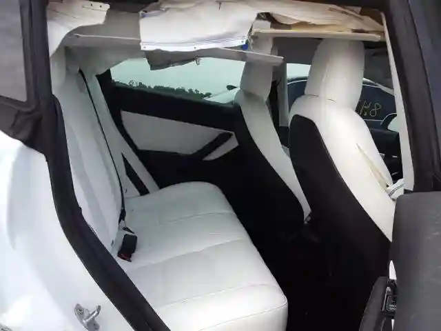 5YJ3E1EB6LF622249 2020 TESLA MODEL 3-5