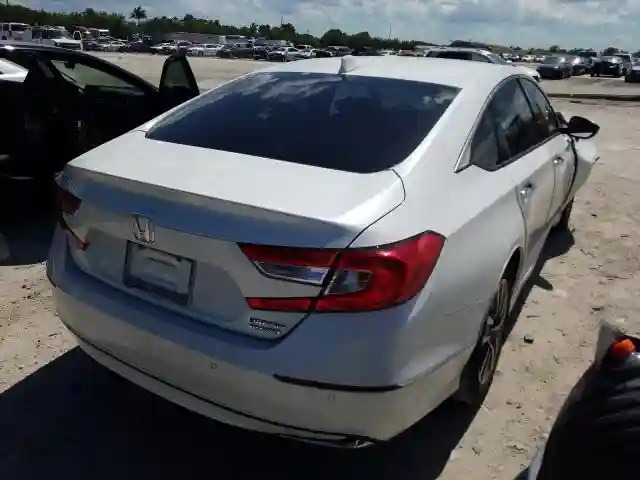 1HGCV3F95JA009540 2018 HONDA ACCORD TOURING HYBRID-3